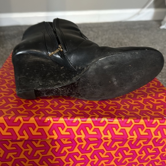 Tory Burch Milan wedge bootie, equestrian Calf boot.  Size 9.5 - Picture 7 of 7
